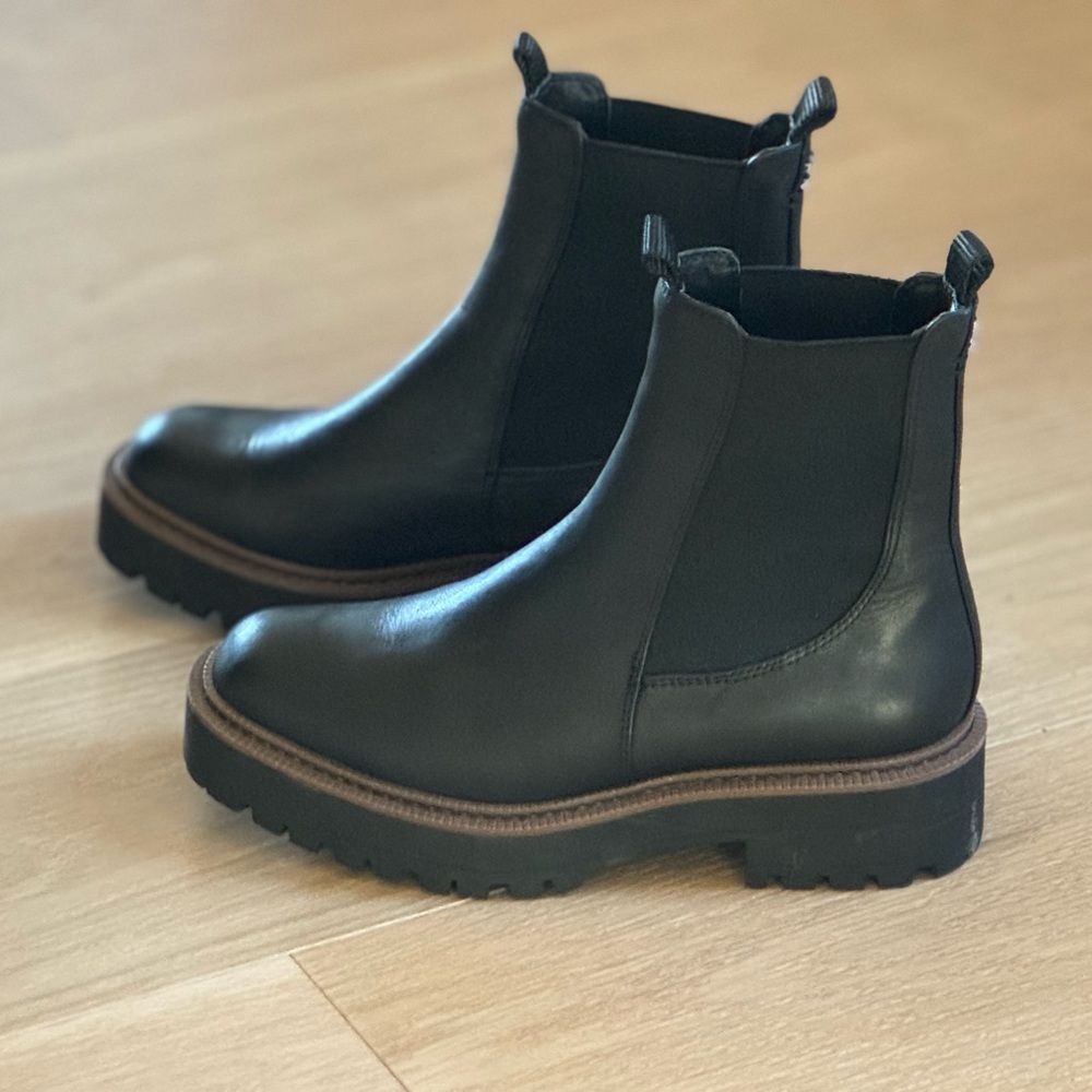 Sam Edelman boots in excellent condition